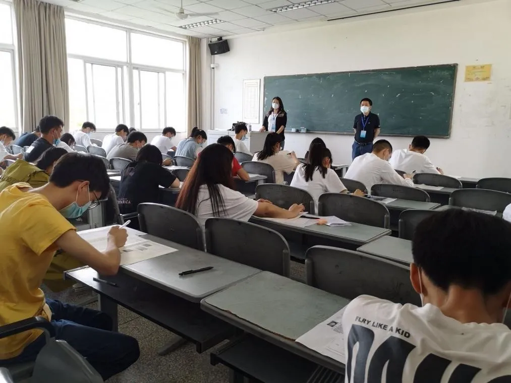 四川高职单招参考人数再创新高，90所高校招生超21万