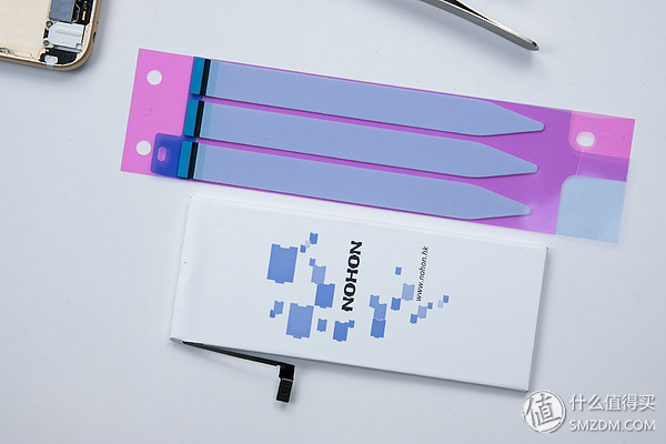 HD replaces the iPhone6S Plus battery step, telling you some details that will ignore fatal