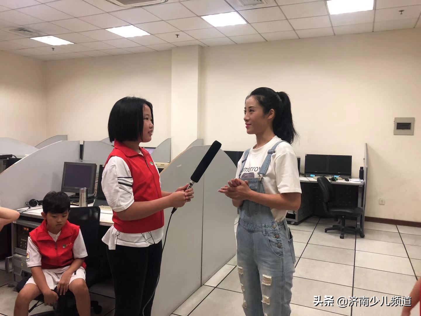 济南广电青少年口才播音班——暑期实践课堂