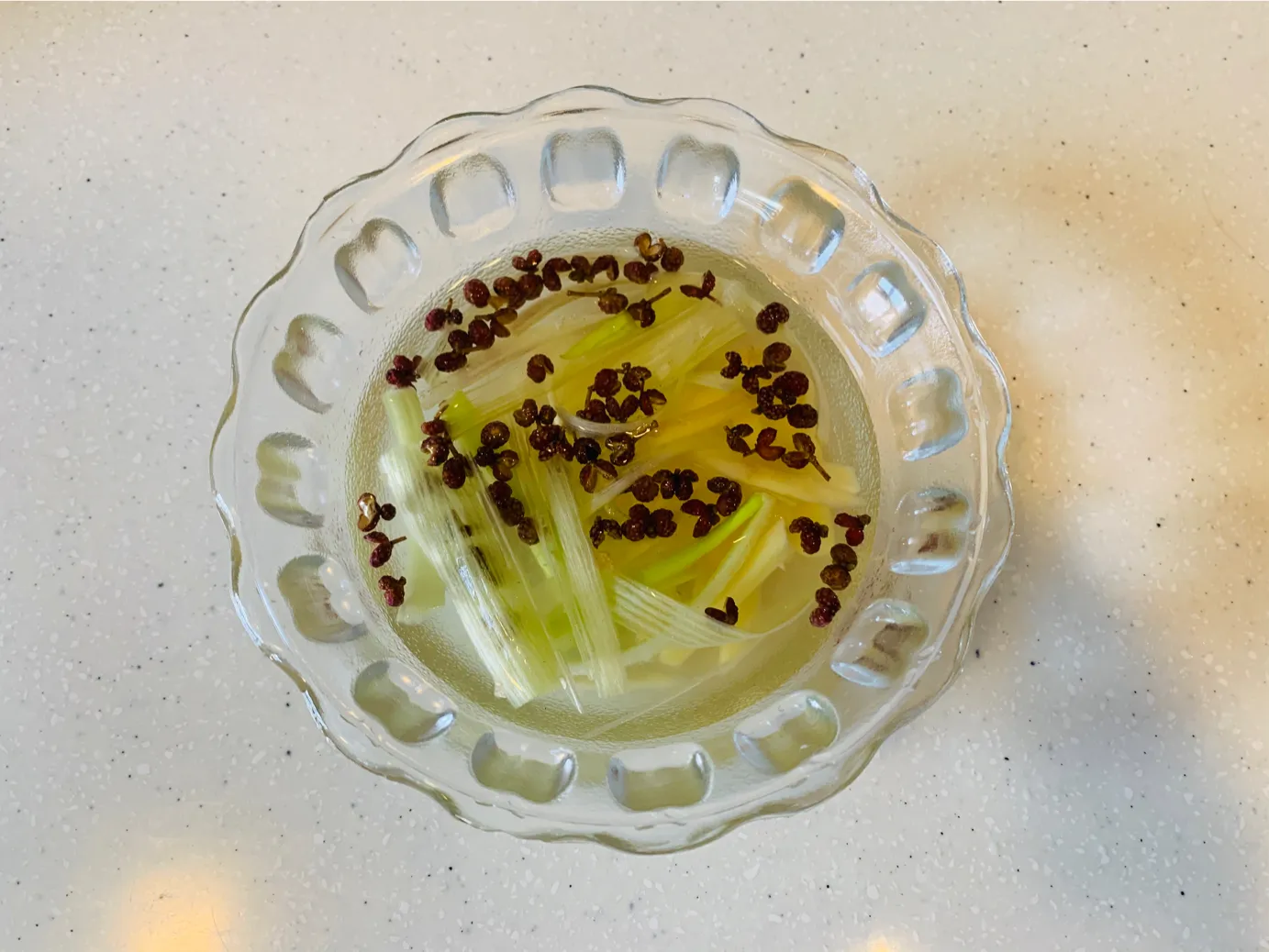 小笼包和面，只加酵母是不行，记住这3样比例，比外面卖得还松软