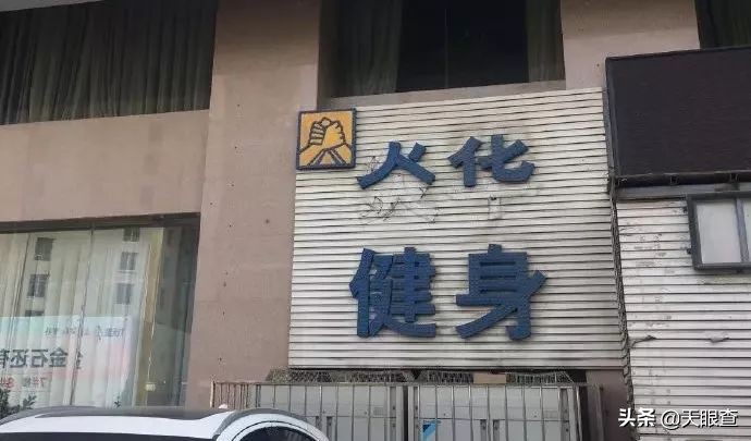 杜蕾斯看了抬不起头，武松修脚、支付宝商店，硬核广告大盘点