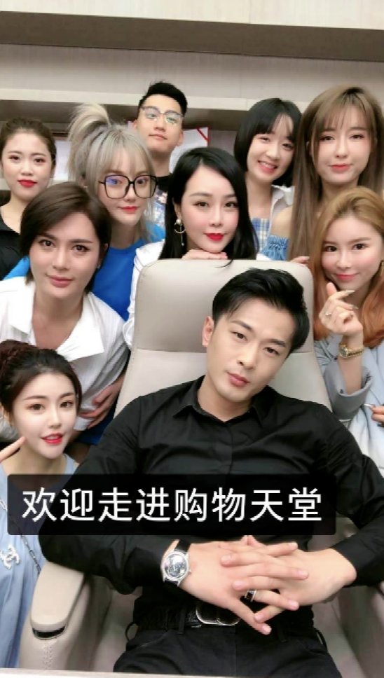 含泪“退网”半天后直播，回应说是酒后胡话，辛巴上演“归去来”