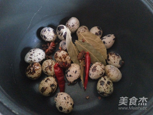 “天然黄体酮”被发现！女性一定记得常吃，40岁了依旧年轻
