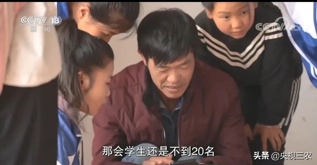 实名羡慕！这位老师带他的学生们在“云端”开了一场摇滚演唱会