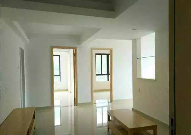 广东最坑爹vs最壕的大学宿舍！你们感受一下，这区别扎心了