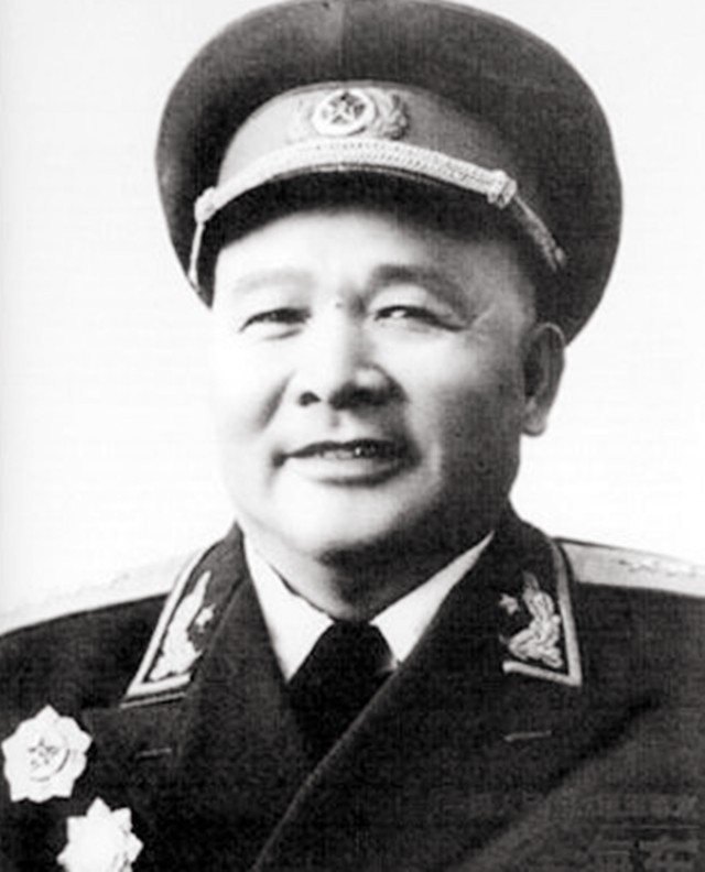 1955年授军衔，十位大将都担任什么职务？职务最高的是谁？