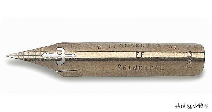 英语也能写「书法」，教你把 ABCD 写出花