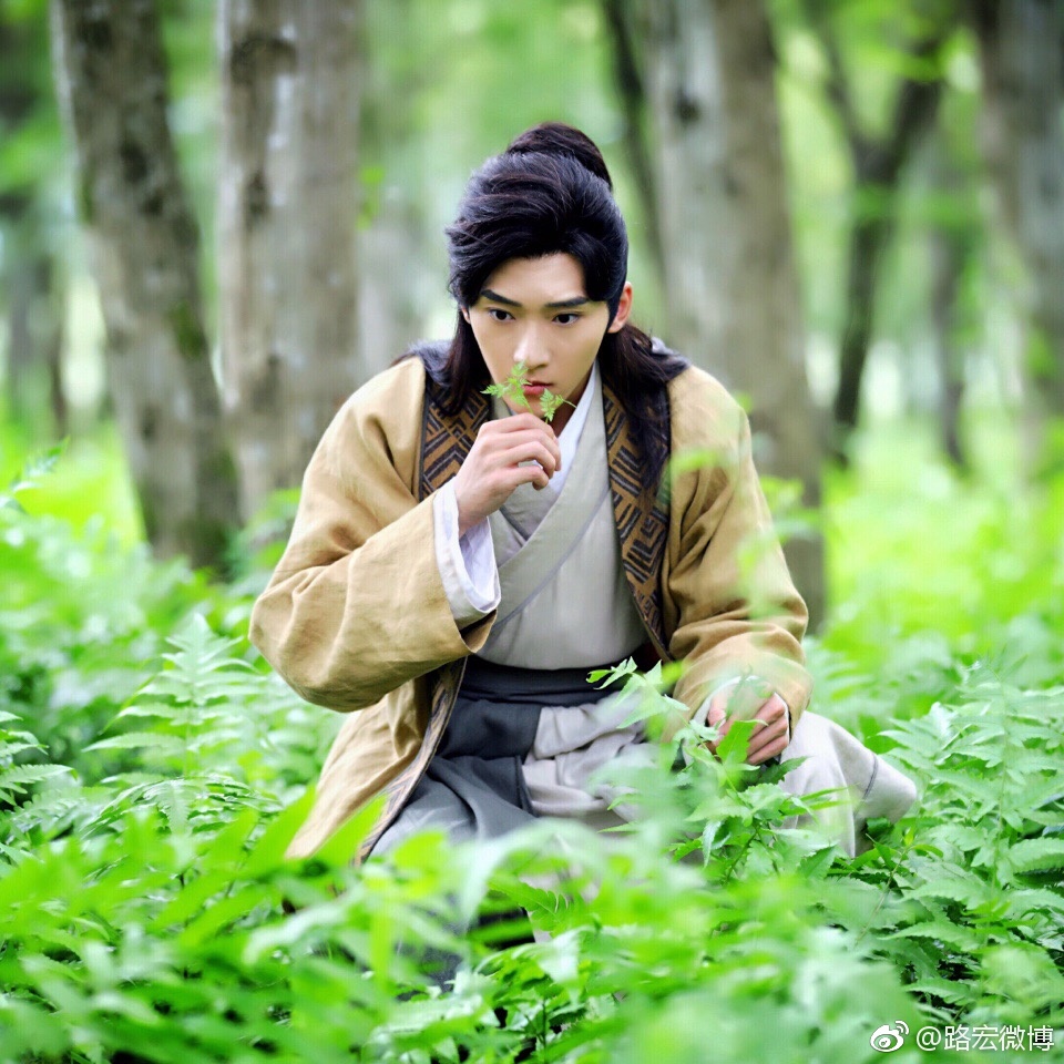 新版《还珠》尔泰，出道十年资源太虐，还在周冬雨新剧演18番男配