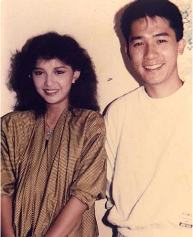 她是梁朝伟前女友，被闺蜜刘嘉玲夺爱，嫁豪门被气走，今54岁仍单身