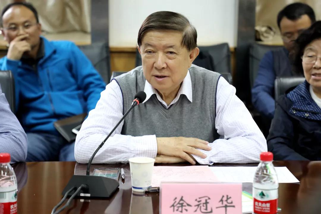 他身兼4个院士，自学北大课程，是原国家科技部部长，却在陕西做了8年普通教师！