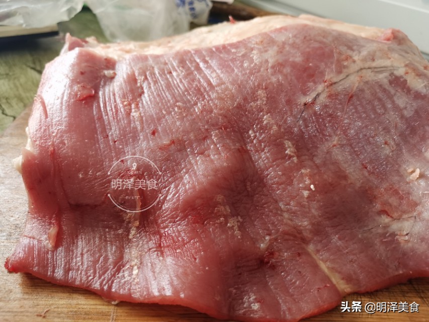 買牛肉，怎樣區別鮮牛肉和注水牛肉？告訴你幾個鑒別方法