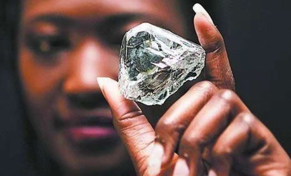 拥有露天钻石矿的塞拉利昂,为何会成为最不发达的国家?