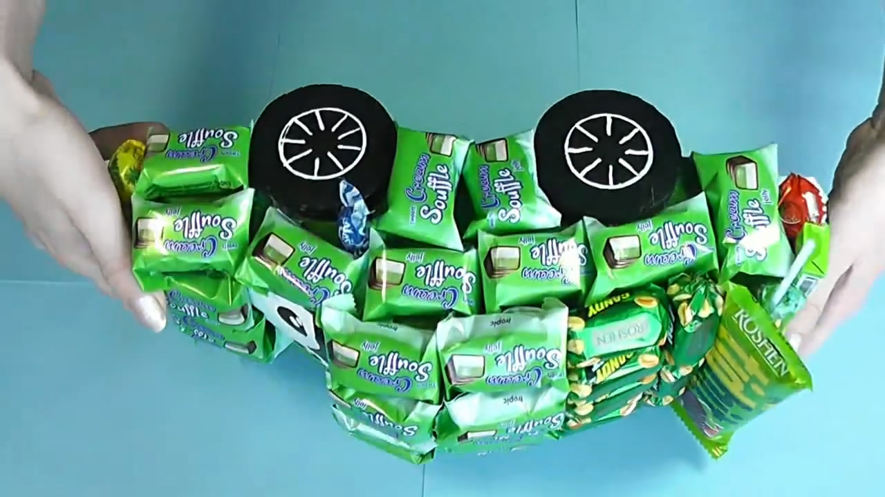 可以吃的小汽车，做法很简单，材料就是甜美的糖果