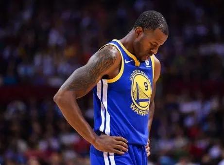 nba球员为什么头发少(NBA球星发型看起来简单，又多为光头，为什么一次却要千元)