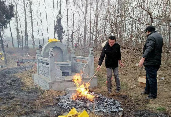 老祖宗忠告：“上坟不过三代，祭拜不过未时”，清明将至，在理吗
