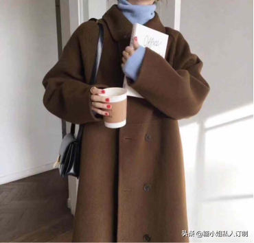 秋冬除了黑色的大衣和羽绒服之外(秋冬除了黑色的大衣和羽绒服之外还有啥)