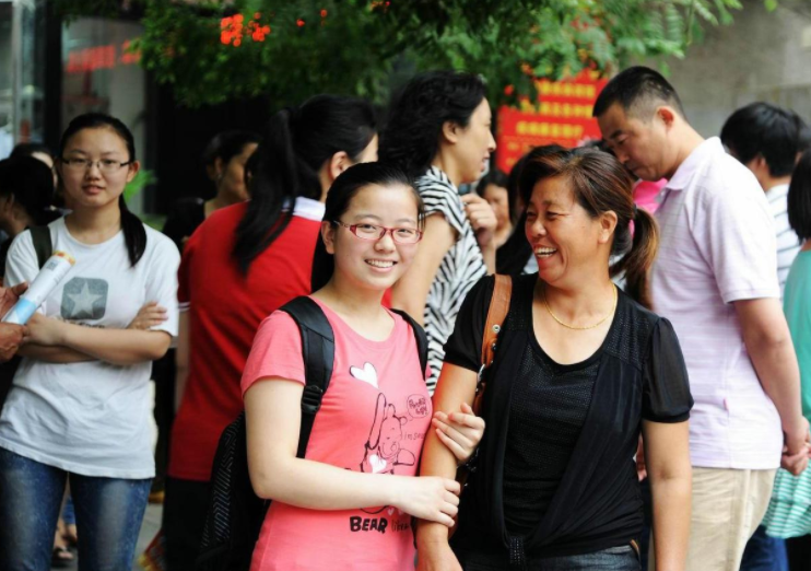 “寒门出贵子”，山西4名贫困生考上清华大学，分别优惠30至50分