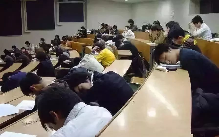 三组清北大学VS普通大学对比图告诉你：为何要拼尽全力读书考名校