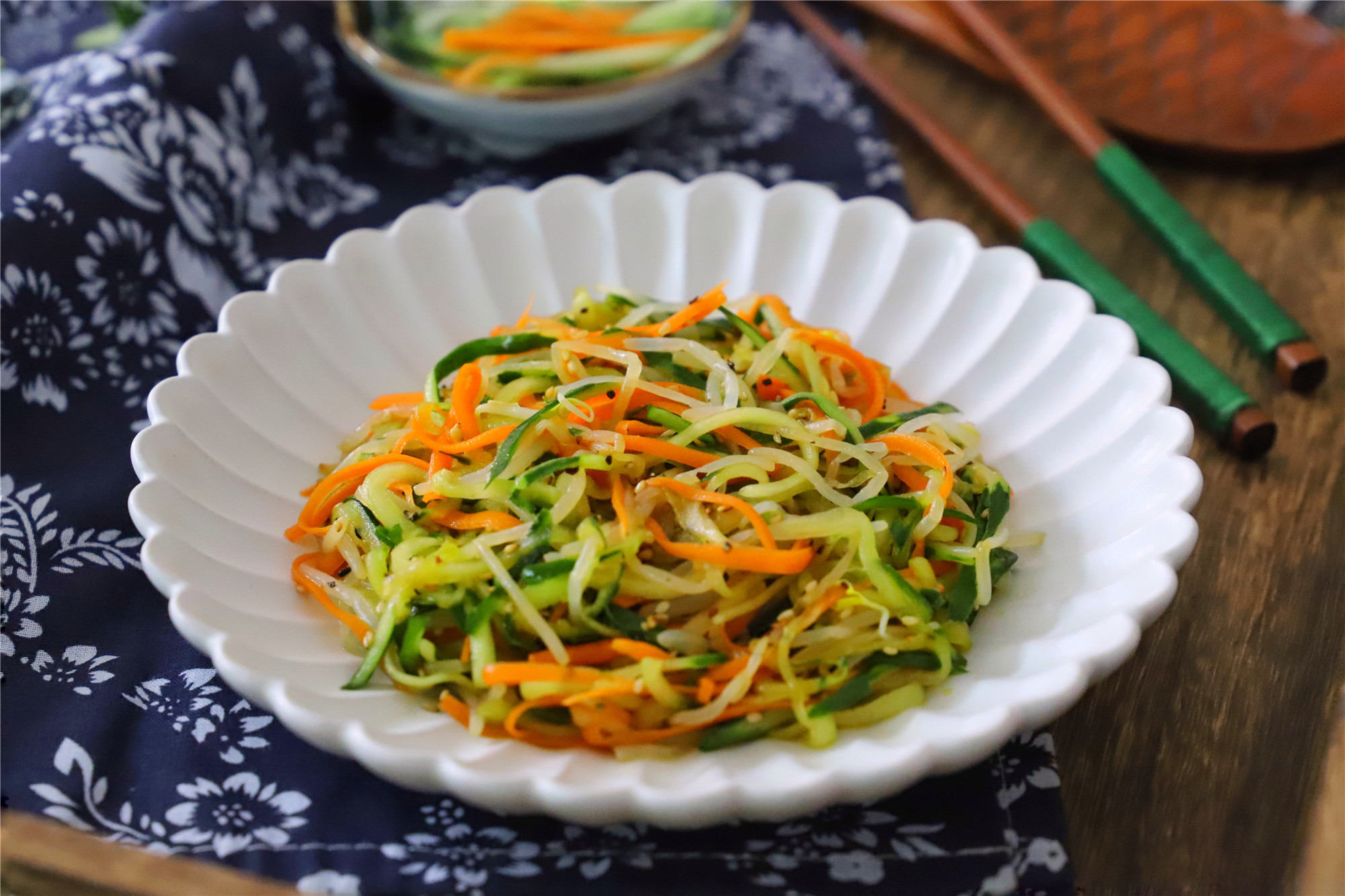 黄瓜和绿豆芽是最佳搭配(黄瓜和绿豆芽是最佳搭配吗)