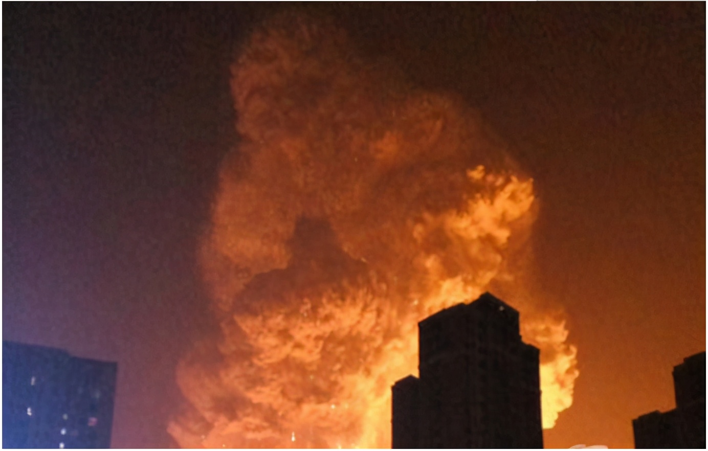 2015年天津港爆炸事故始末:165人遇难,99人都是消防员