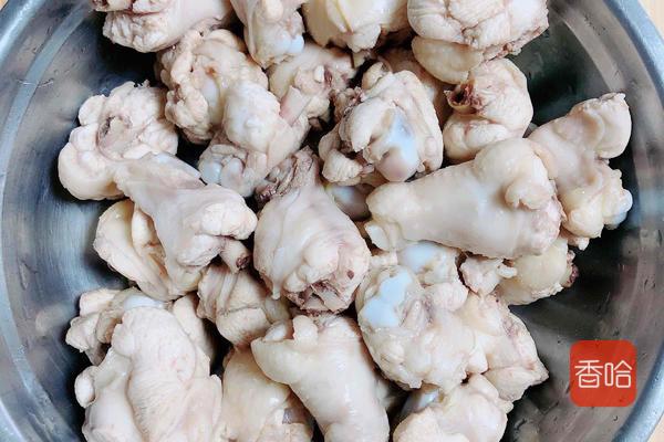 它被誉为“千果之王”，蛋白质是苹果的21倍，9月吃正当季