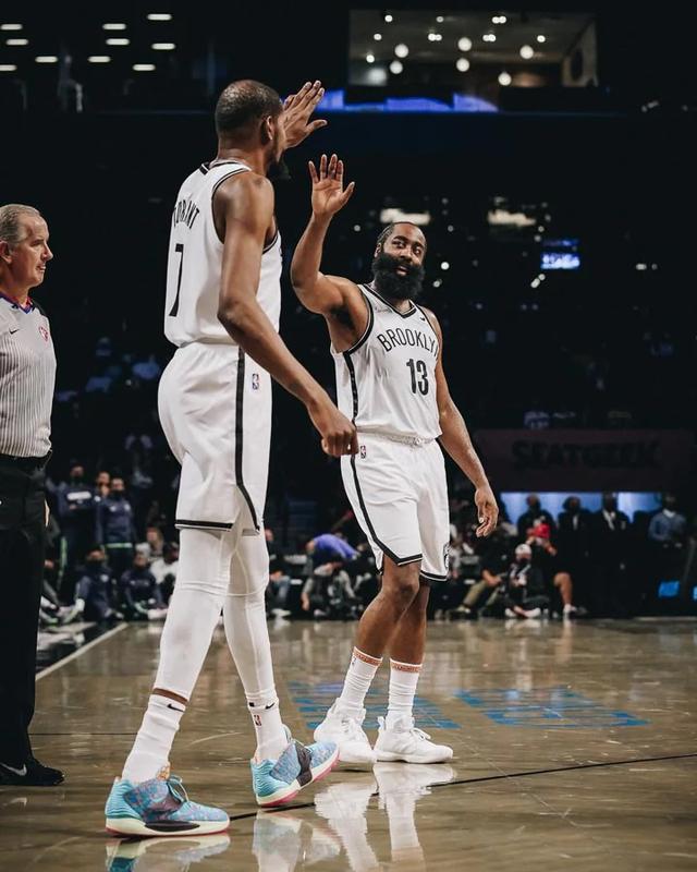 哪些球星进nba还长高了(得分比杜哈都高，全场第一！一年长高5厘米！NBA天才仍在进化)