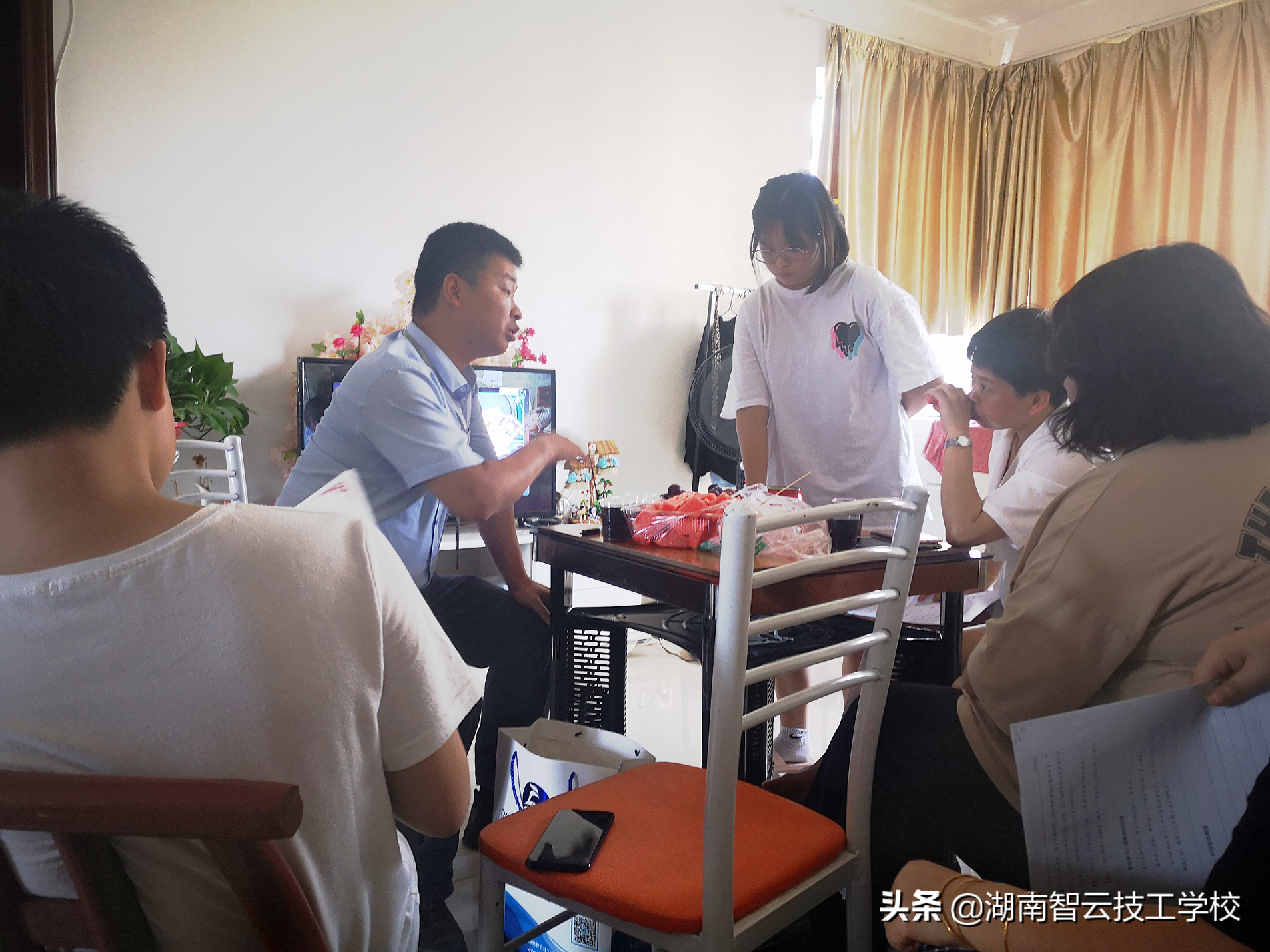 您有一封家访调查表在路上，请注意查收