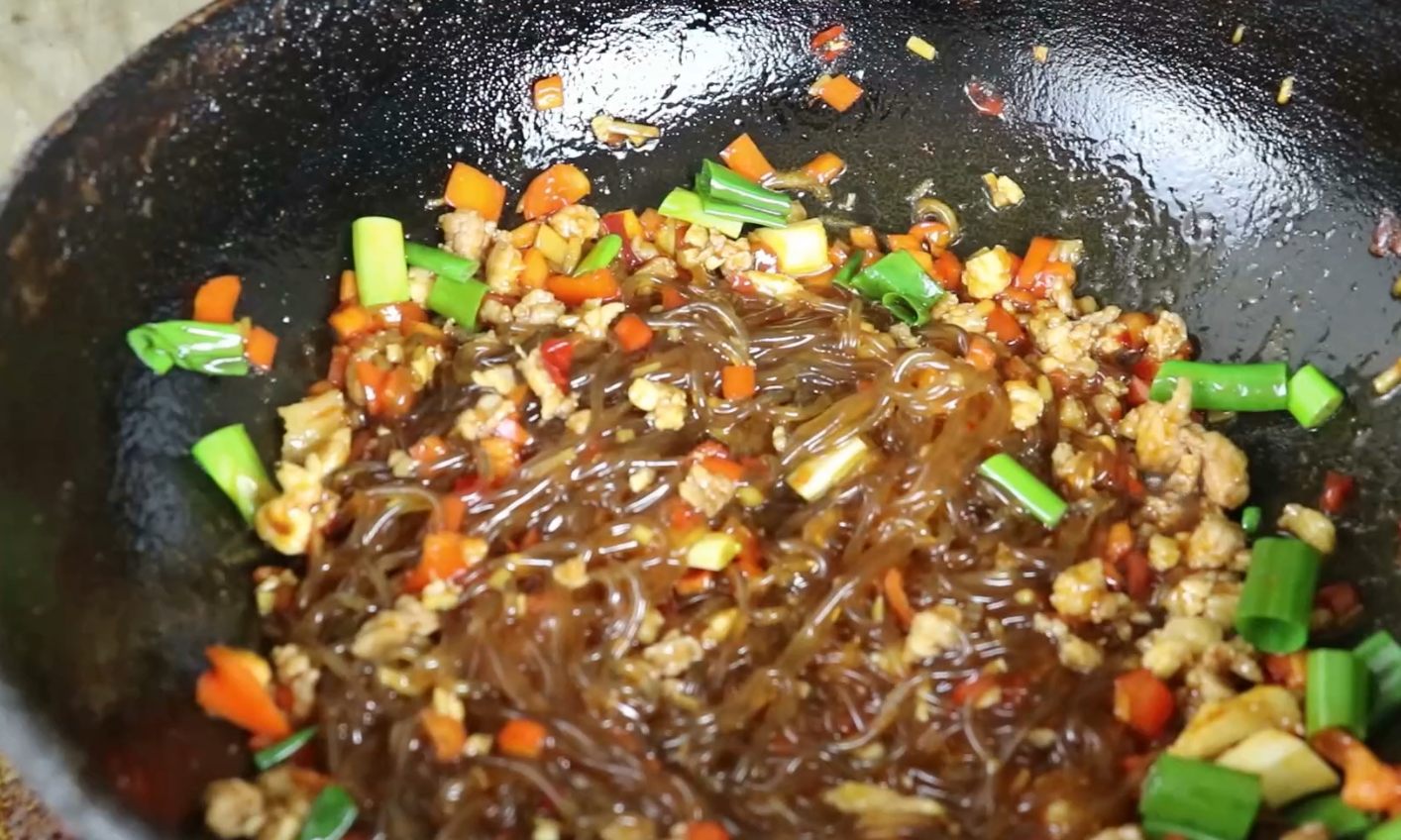 螞蟻上樹(shù)的家常做法,螞蟻上樹(shù)的家常做法步驟