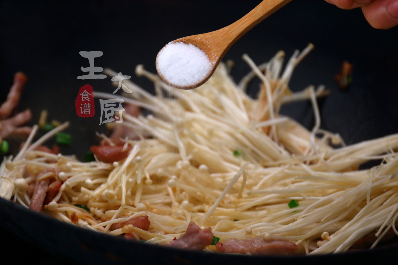 金針菇炒肉,金針菇炒肉的做法