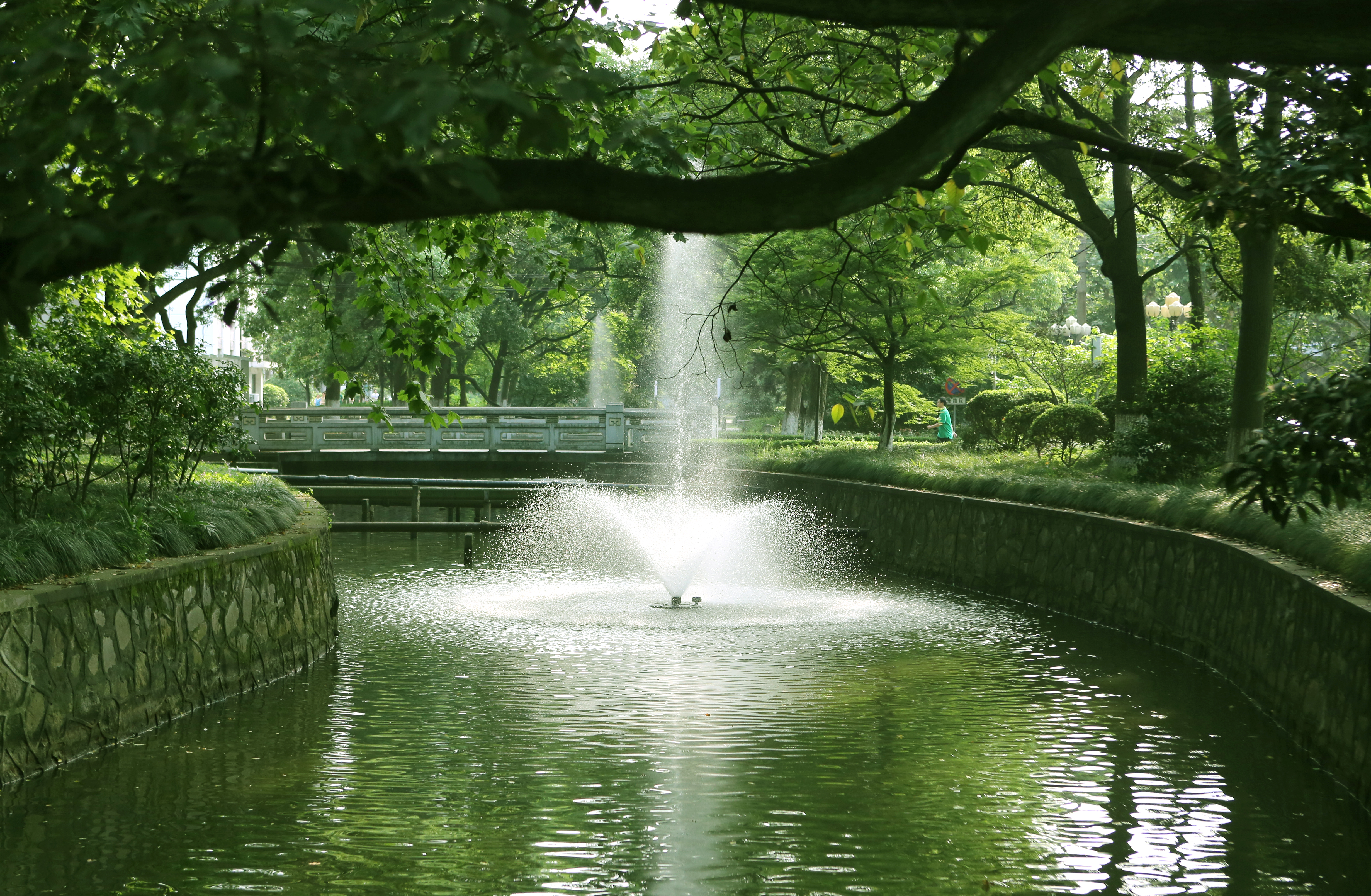 选专业还是选大学：华东理工大学设计专业怎么样，国内位次如何？