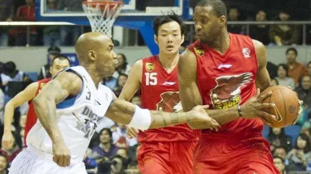 麦迪为什么cba能场均30分(答球迷：同样是NBA巨星来华打CBA，麦迪为何与马布里相差这么多？)