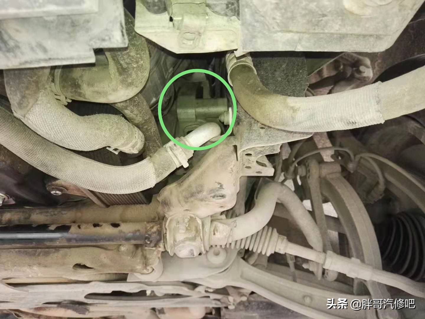 奥迪A6L底盘车身共振 高速噪音大，更换发动机脚胶完美解决