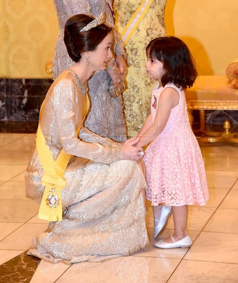 皇家共享小公主（马来西亚王室最受宠的小公主）