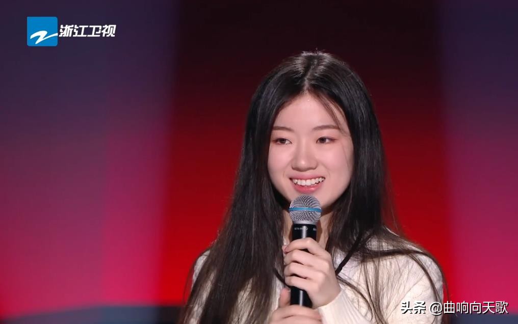 这是第3期里单依纯盲选时演唱的一首歌曲.