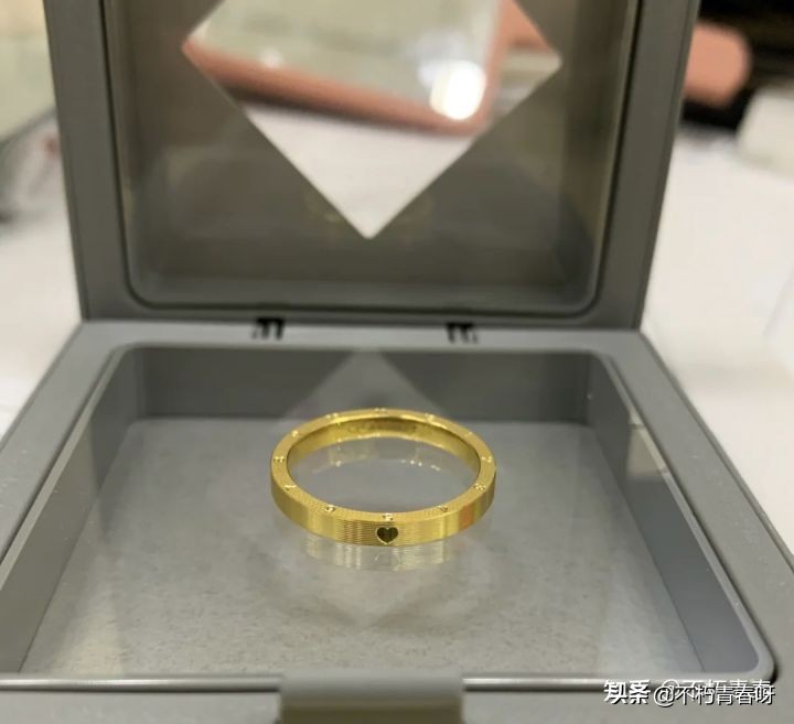 考虑年底结婚，有不错的结婚戒指品牌推荐吗？款式也可以？