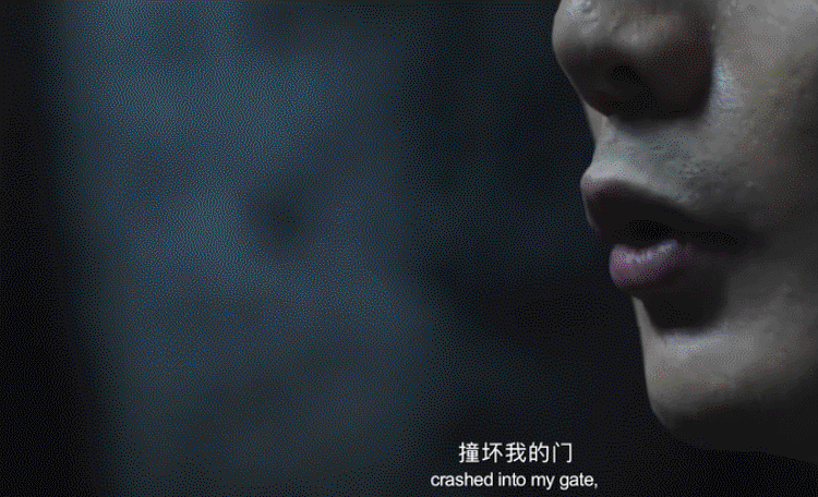 李荣浩饰演反派，心狠手辣，这部电影获得近11亿元的票房