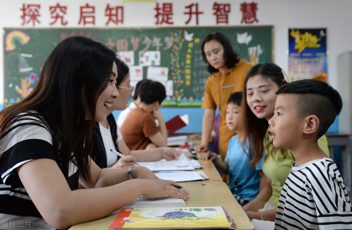 小学生的请假条花样百出，请假理由很真实，老师看完表示不敢不批