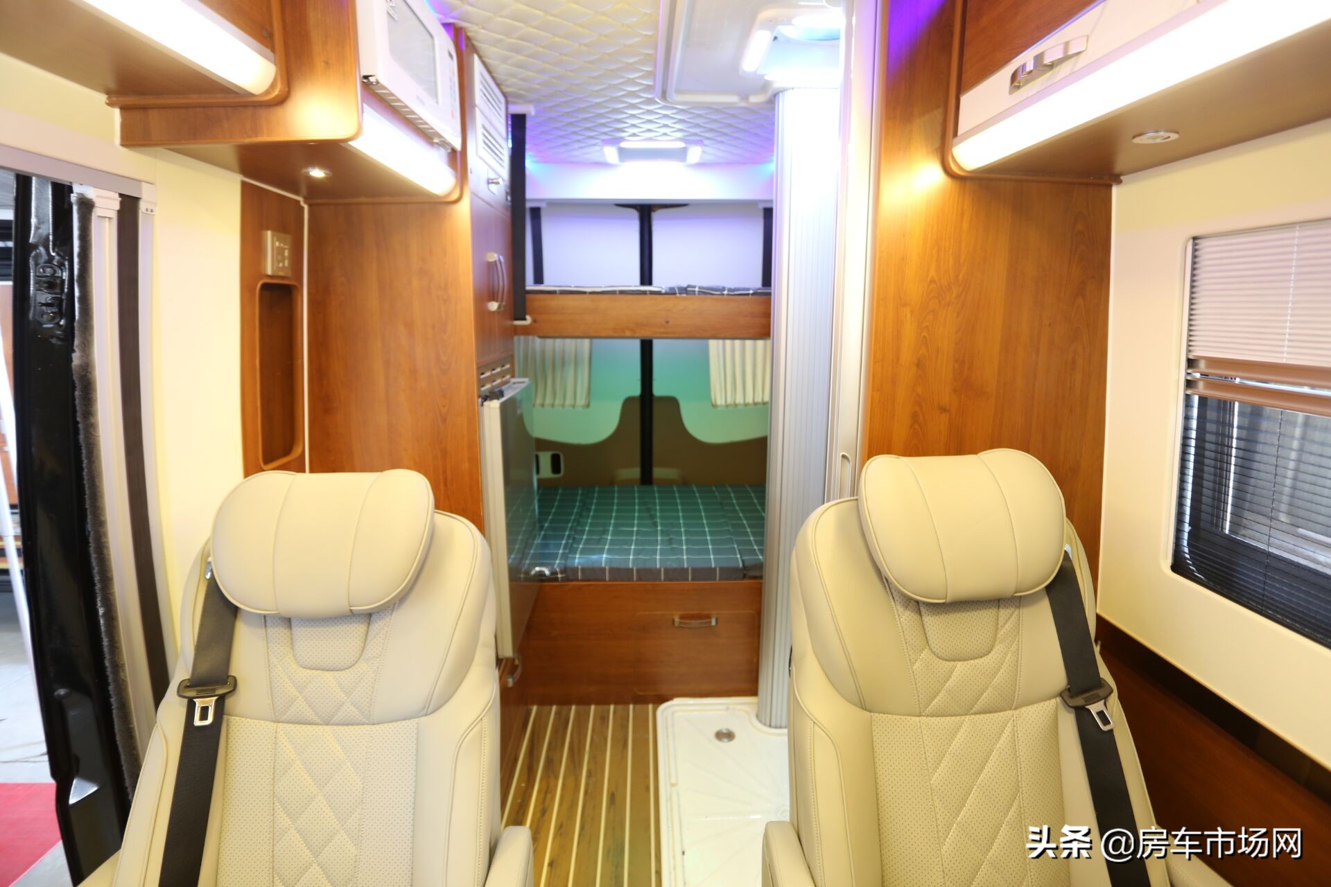 实测！一脚油冲上西藏5130米海拔东达山，性能之王-亚星欧睿房车