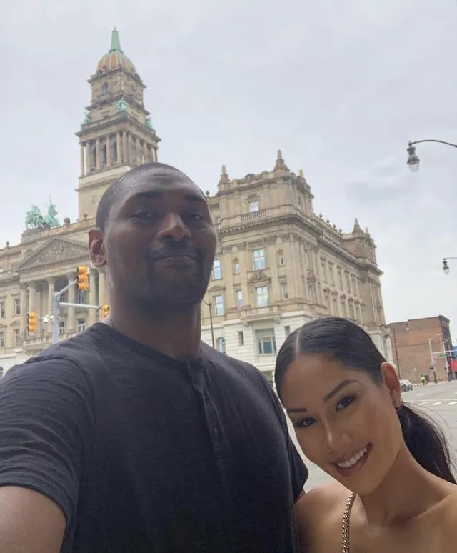 为什么叫慈世平 nba(重磅！慈世平宣布再度改名！为了漂亮老婆真是拼了啊！)