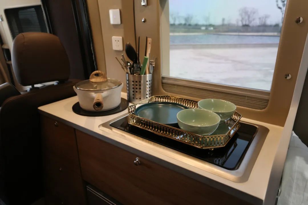 试乘试驾上汽大通MAXUS旅行家V90——原厂品质珠联璧合