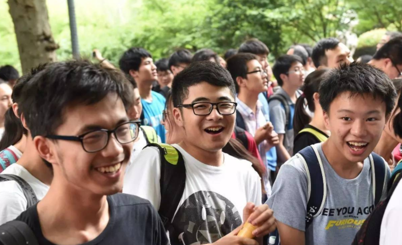 高等职业学校（同是大专）