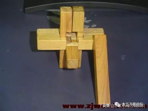 鲁班锁用柱黄金搭档，二十柱可拼四百式详细流程