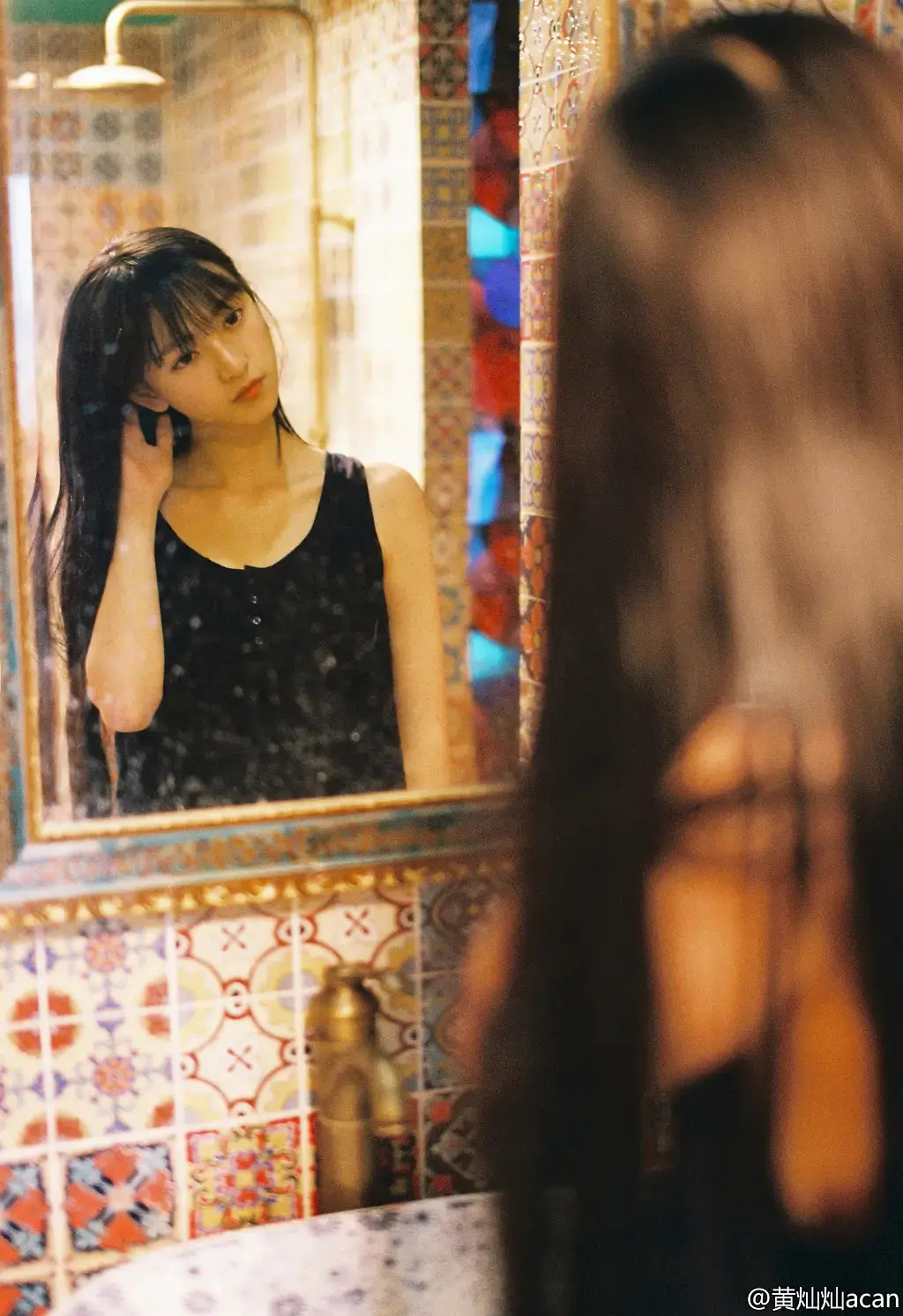 进娱乐圈的10位网红,有人演8部女主不火,有人身份横跨演员歌手