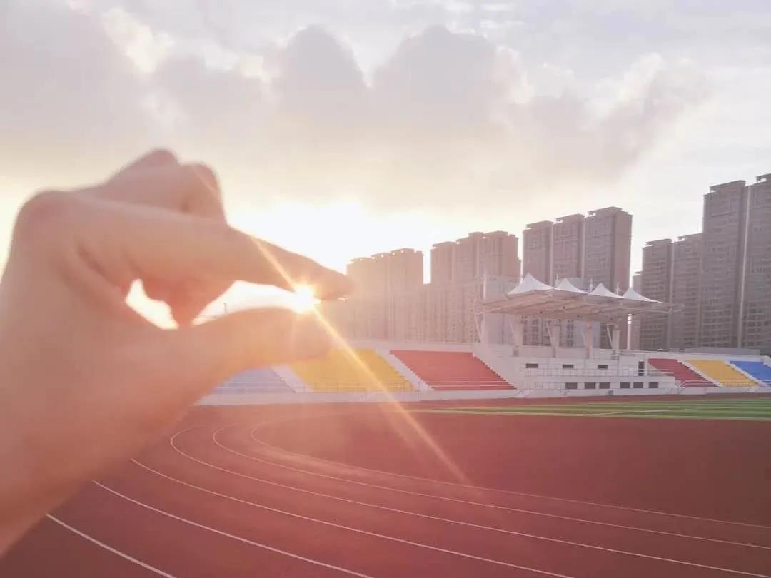 陕西最“豪华”大学之一！坐拥4大“网红”食堂，游泳馆、商业街一应俱全！