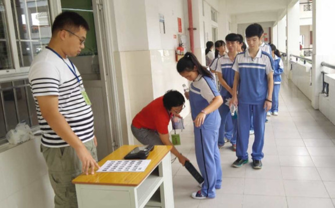 高考时不许考生戴框架眼镜？“无声考场”有新规，考生别忽视