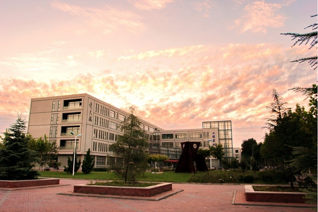 天津一所公办师范，只因名字太像“野鸡大学”，学生就这么错过了