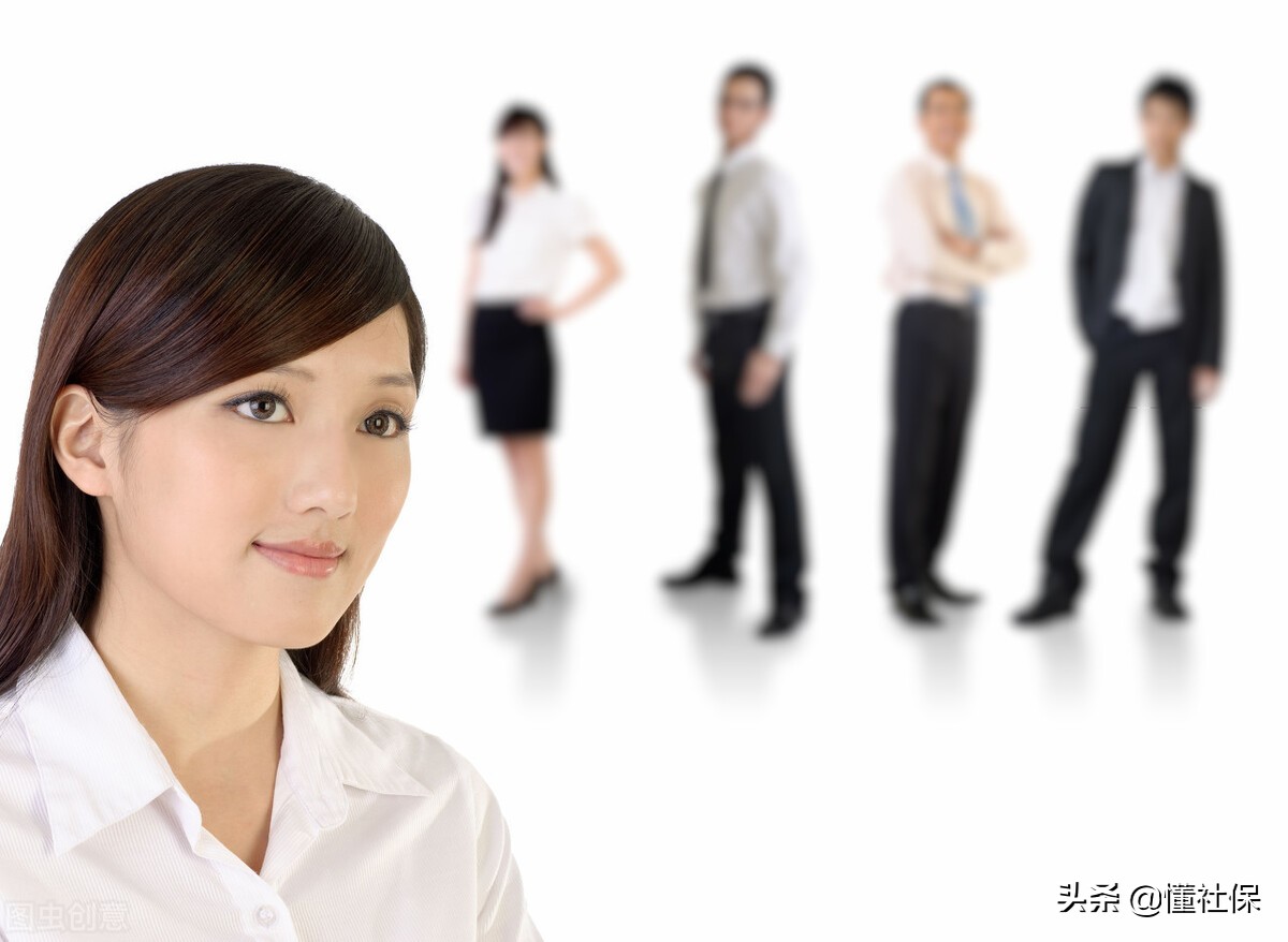 单位女性员工，满50岁解除合同合法吗，社保才交10年？