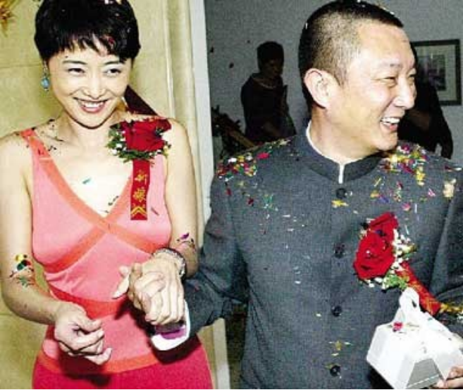 三婚携子再嫁前夫，两次当张若昀后妈，刘蓓到底看上了张健什么？