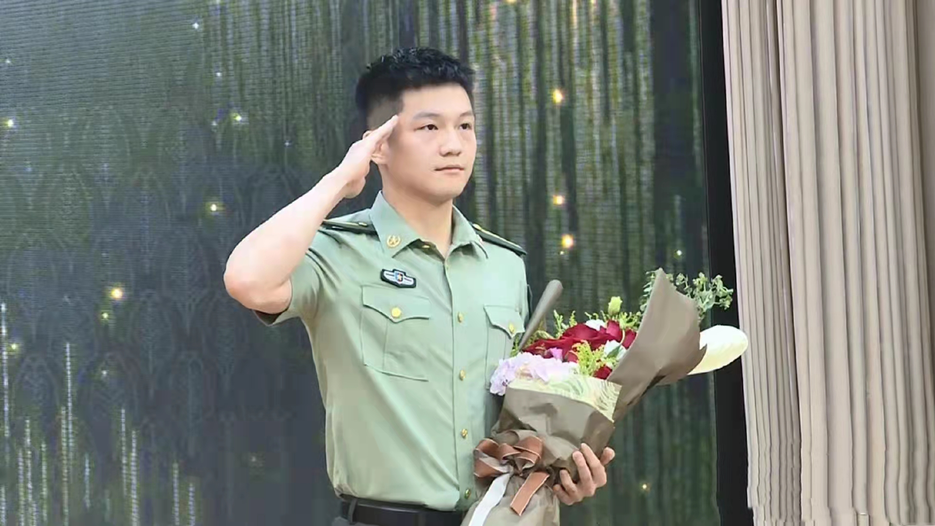 除了吴京“兵王”，这8位军旅男神也帅到炸裂，铁血硬汉谁不爱