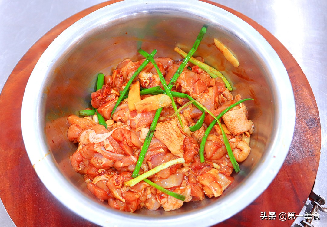 黃燜雞飯,黃燜雞米飯的制作過程